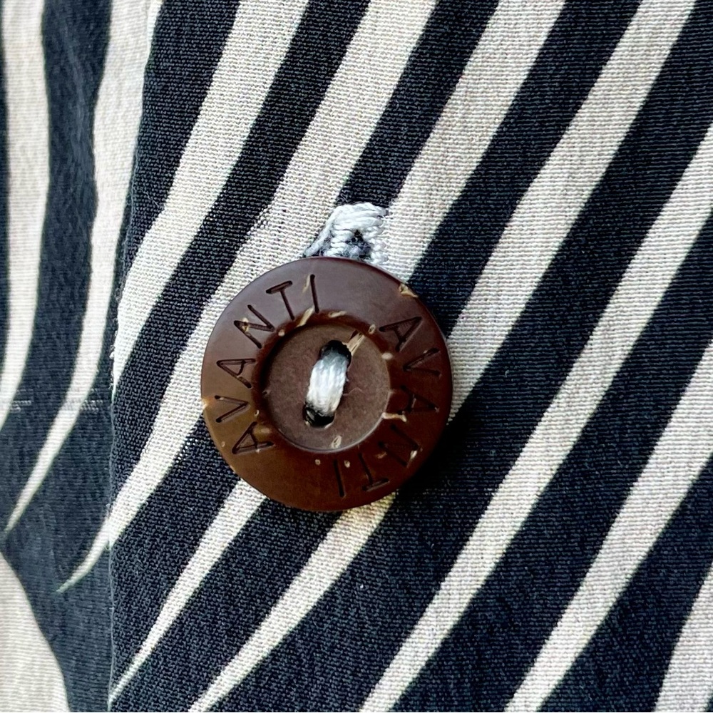 Vintage Avanti 100% Silk Black Cream Aqua Surfer Print Button Up Shirt Small - Picture 4 of 10